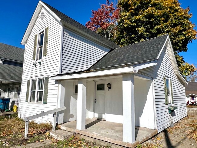 Primary Photo - 231 E South C St