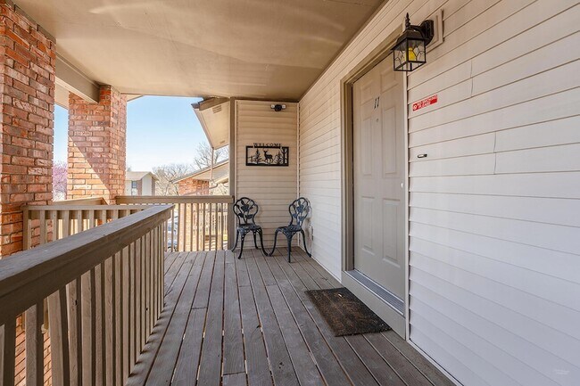 Building Photo - 133 Troon Dr
