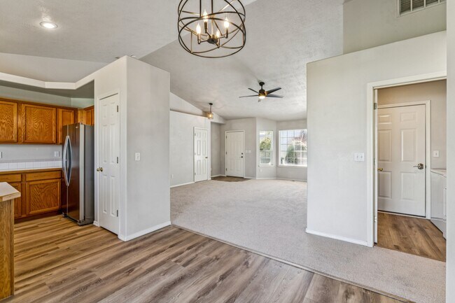 Building Photo - 8210 Waterside Ave