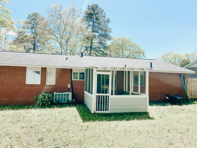 Building Photo - 5225 Woodsey Way