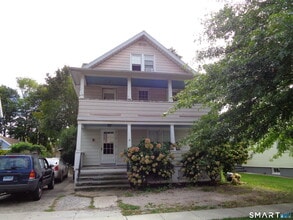 Building Photo - 15 Bradley Ave