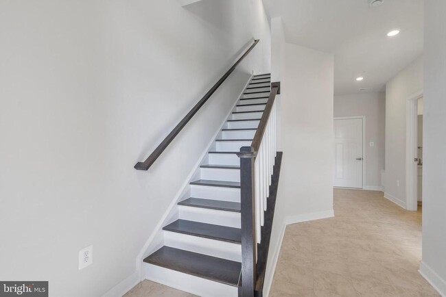 Building Photo - 6005 Walleye Pl