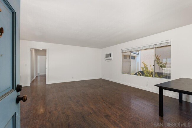 Building Photo - 4800 Williamsburg Ln