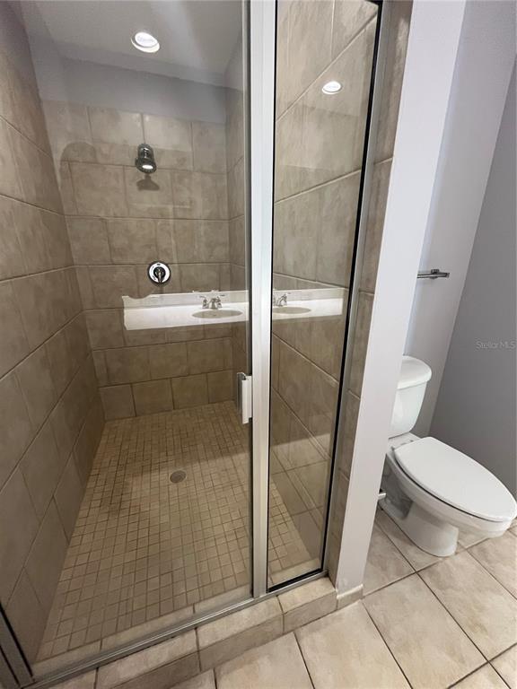 Building Photo - 1120 E Kennedy Blvd