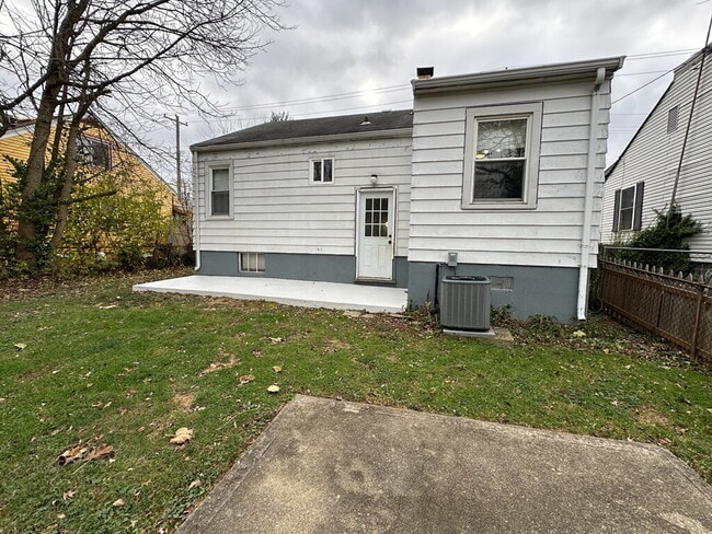 Building Photo - 4556 Kugler Mill Rd