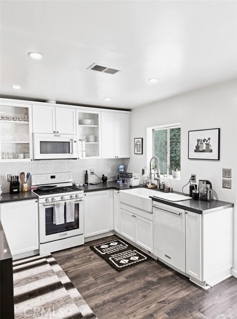 Building Photo - 73030 Catalina Way