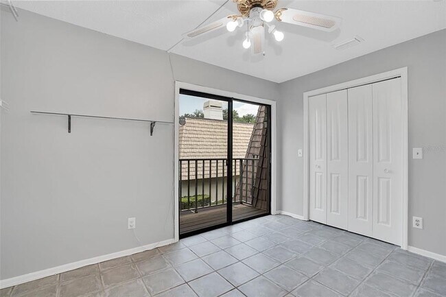 Building Photo - 15217 W Pond Woods Dr