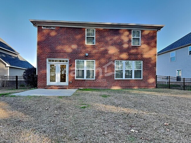 Building Photo - 105 Redrock Ct