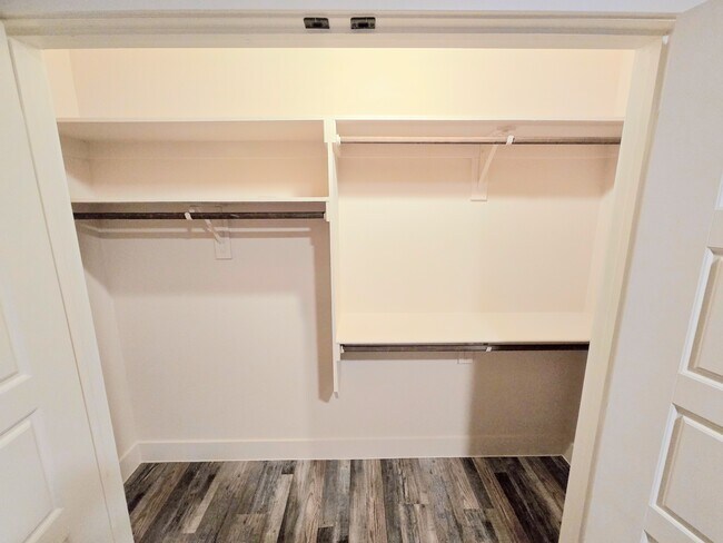 Building Photo - 2716 Brigham Ln