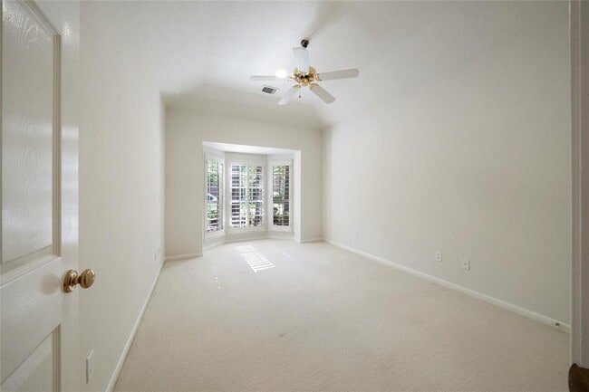 Building Photo - 39 Wild Meadow Ct