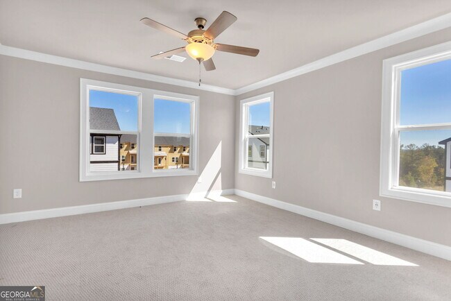 Building Photo - 423 Lincoln St