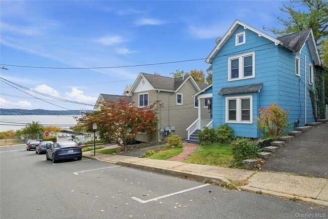 Building Photo - 33 Lydecker St