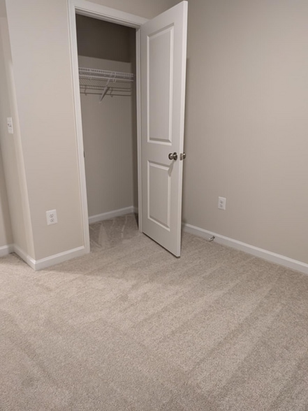 Primary Photo - 88 Gray Silver Rd