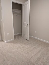 Building Photo - 88 Gray Silver Rd