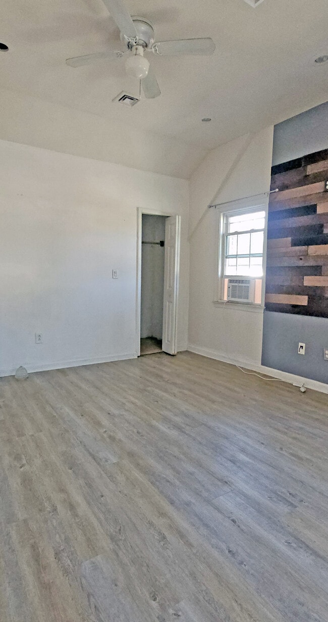 Building Photo - 514 S Bishop Ave