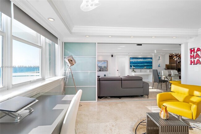 Building Photo - 3140 S Ocean Dr