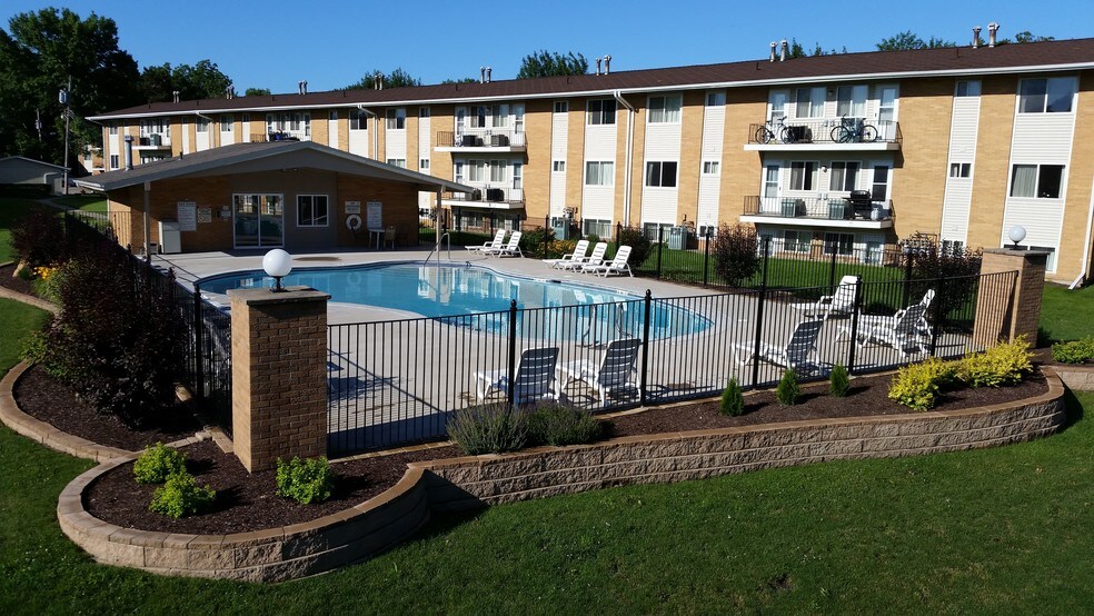 Scotsdale Apts 210 6th St Coralville IA 52241 Apartment Finder