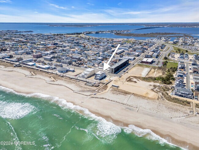 Building Photo - 1515 Ocean Terrace