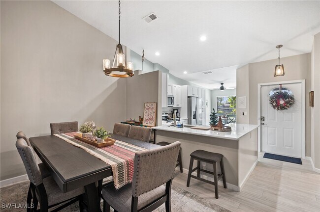 Building Photo - 17611 Marco Island Ln