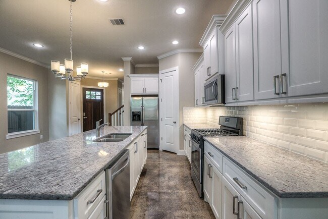 Building Photo - 3619 Alba Rd