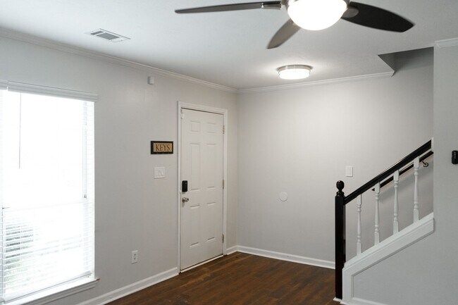 Building Photo - 2111 Turtle Ct
