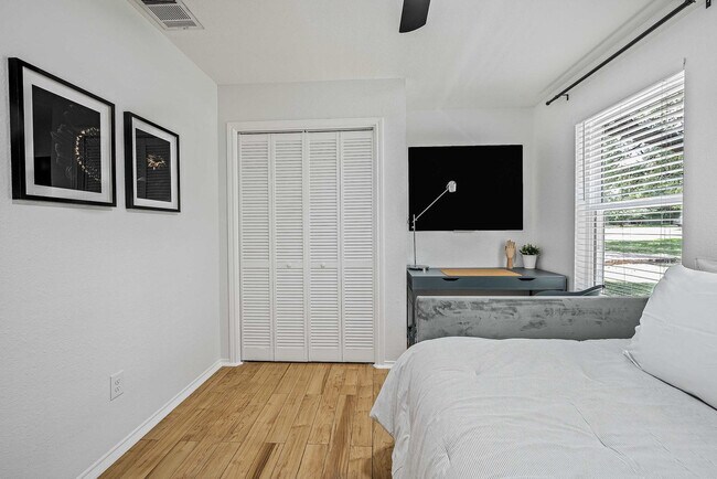 Building Photo - 7108 Dallas Dr