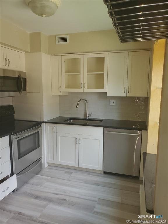 Building Photo - 123 Candlewood Dr
