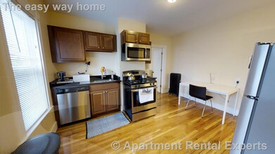 Building Photo - 5-7 Blake St Unit #1