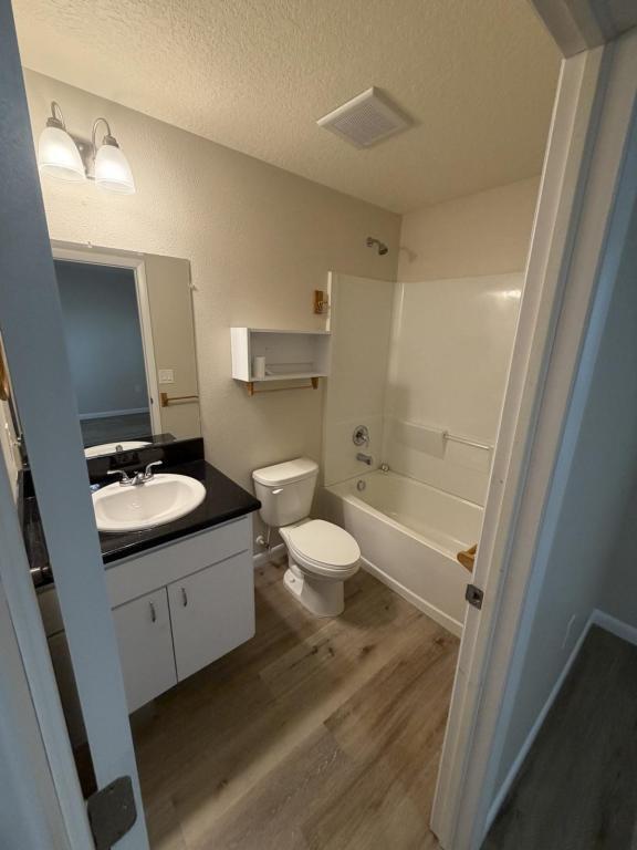 Building Photo - 10433 Chalmer St