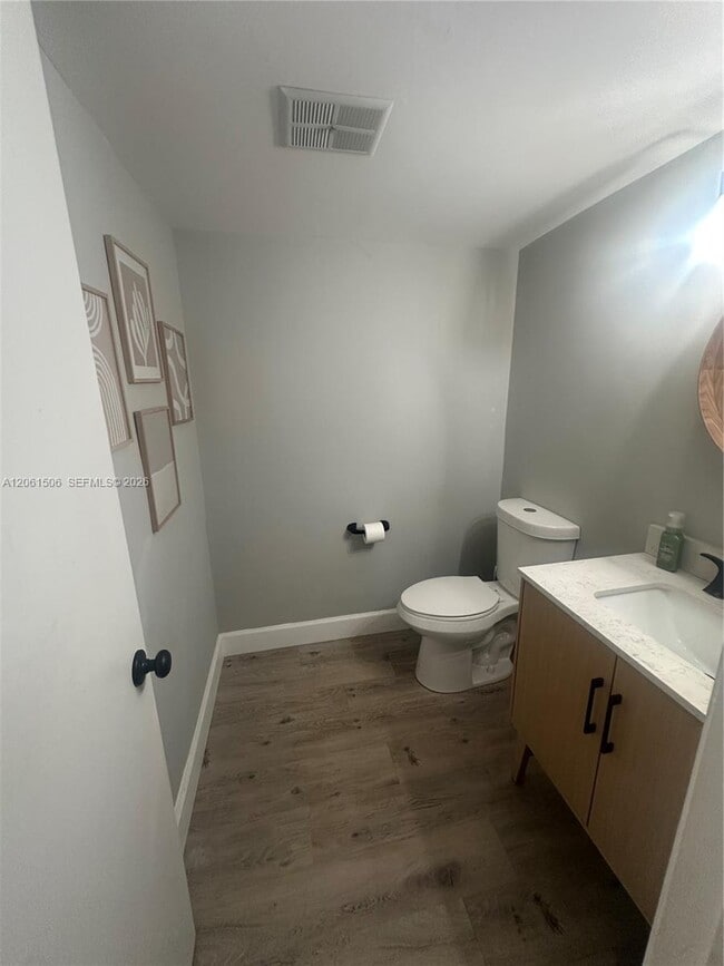Building Photo - 62 Spinning Wheel Ln