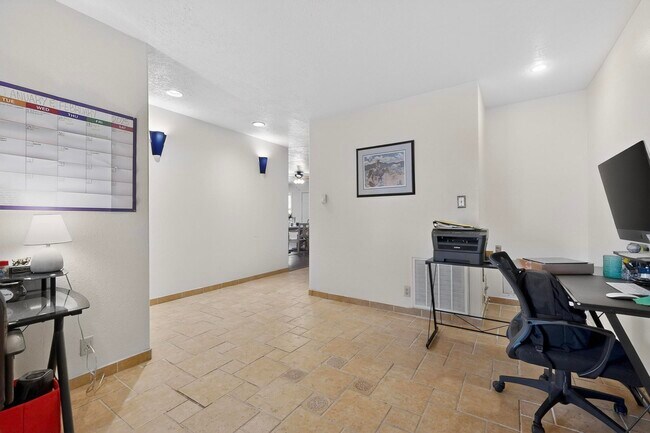 Building Photo - 6500 Martin Ct NE