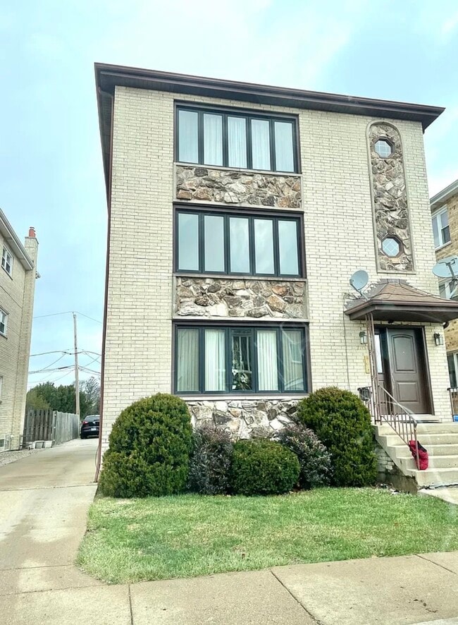Building Photo - 7854 W Cahill Ter
