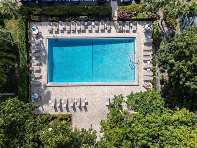 Building Photo - 3150 N Course Ln