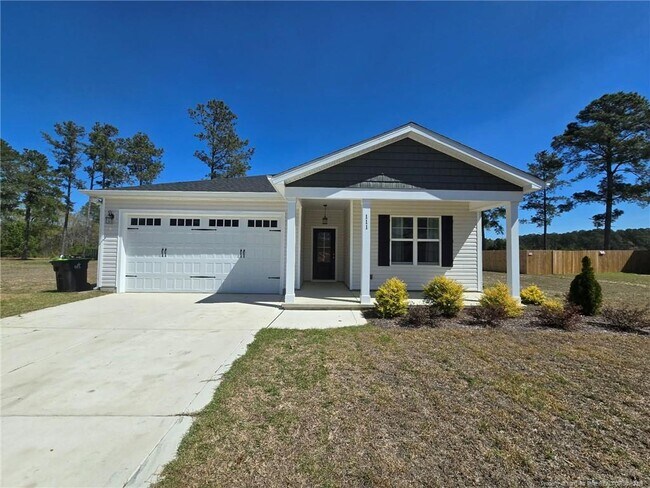 Building Photo - 111 Pine Needle Dr