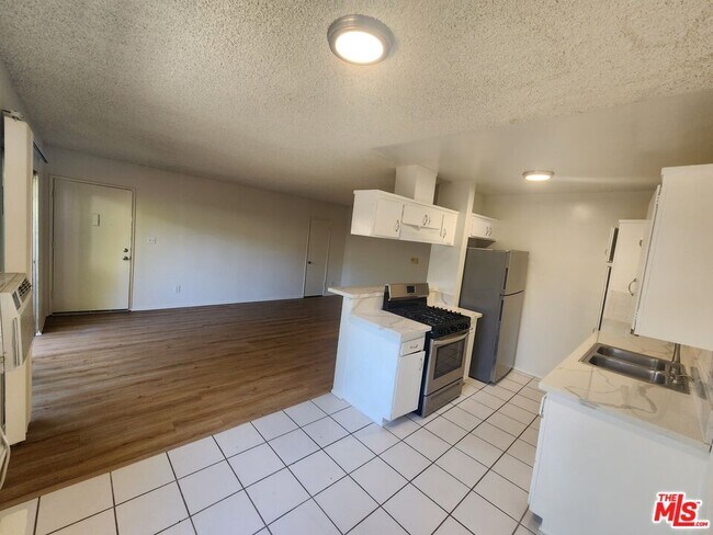 Building Photo - 7511 Norton Ave