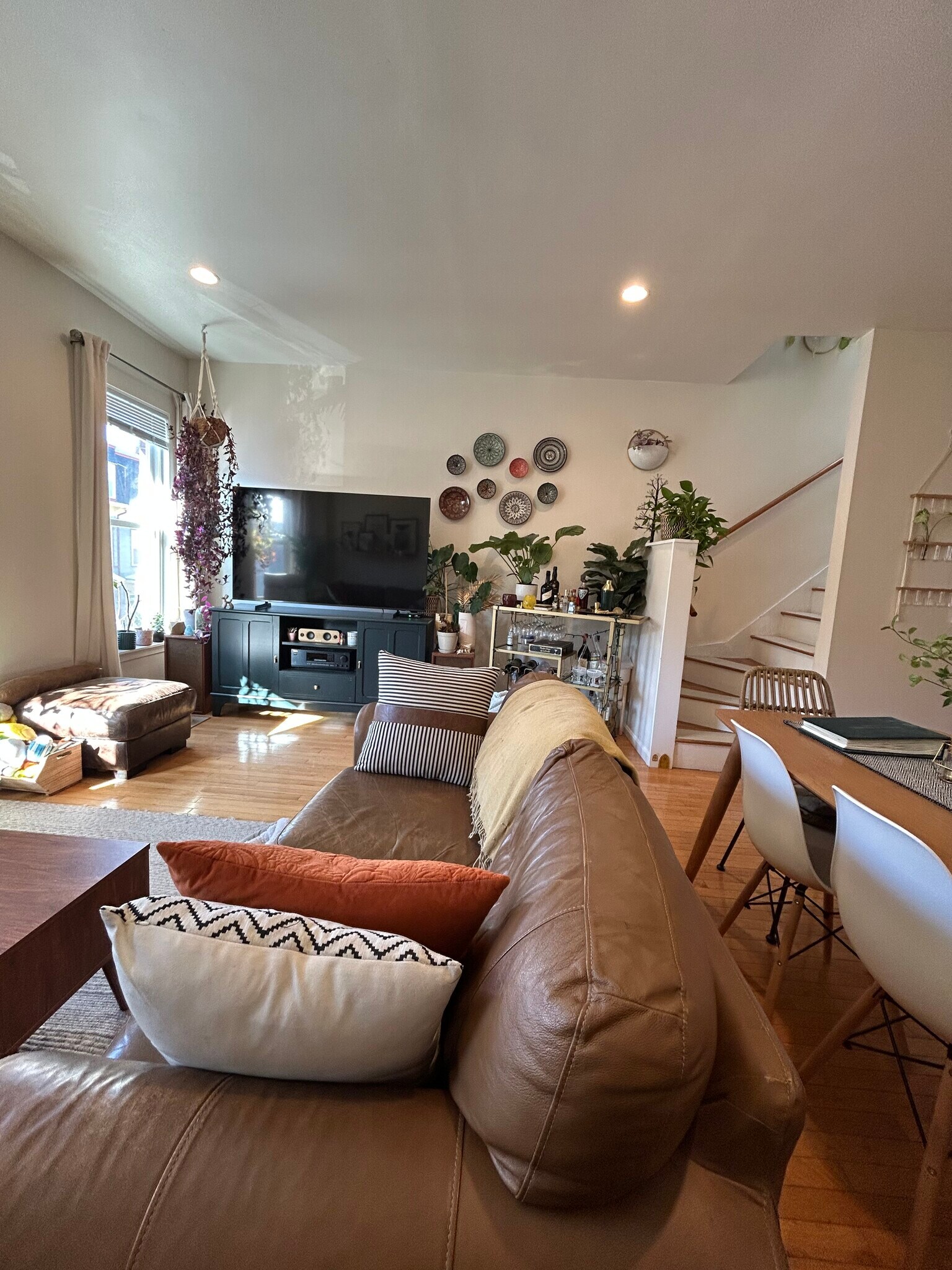 Building Photo - 33 Delle Ave