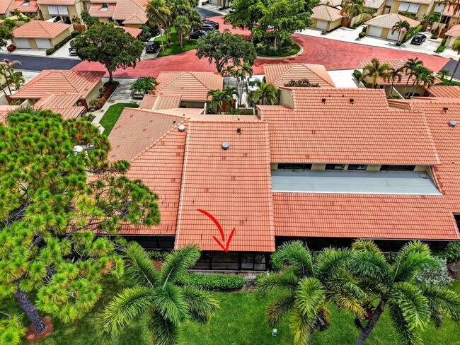 Building Photo - 164 Old Meadow Way