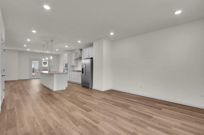 Building Photo - 6275 Sandbelt Dr