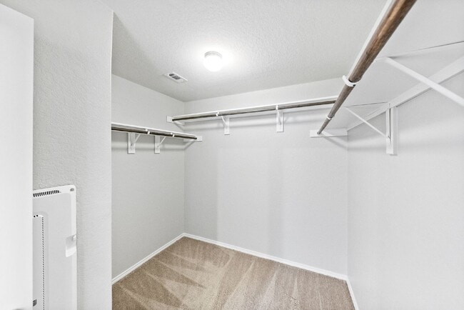 Building Photo - 3-Bed, 2-Bath Sanctuary Where Comfort Meets Charm