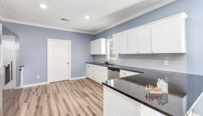 Building Photo - 177 Charles Latham Dr