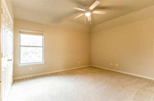 Building Photo - 310 Greenfield Dr