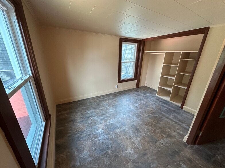 Building Photo - 1739 Highland Ave