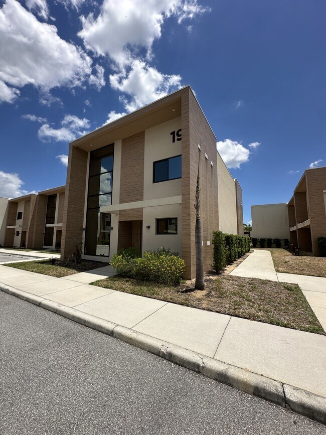 Building Photo - 7510 Brooklyn Dr