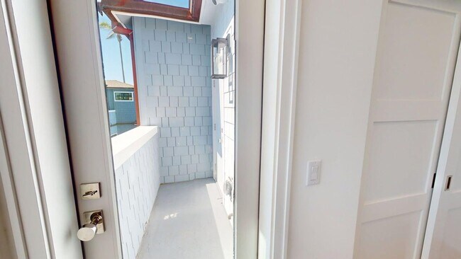 Building Photo - BRAND NEW CONDO | EV Charging