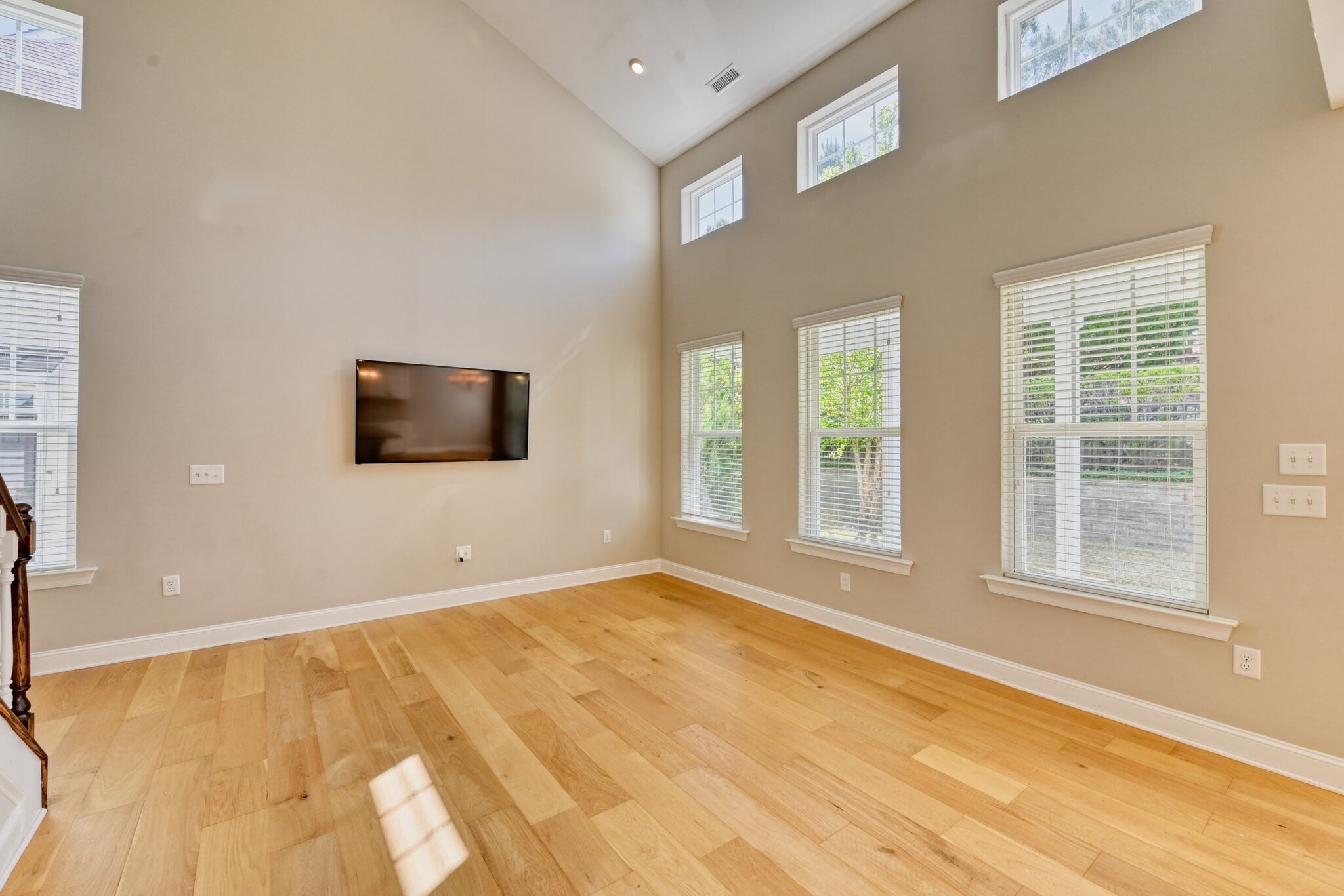 Building Photo - 335 Acorn Hollow Pl