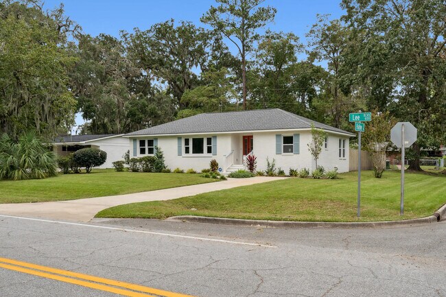 Building Photo - 630 Lee Blvd