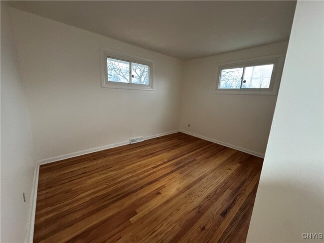 Building Photo - 900 Drexler St