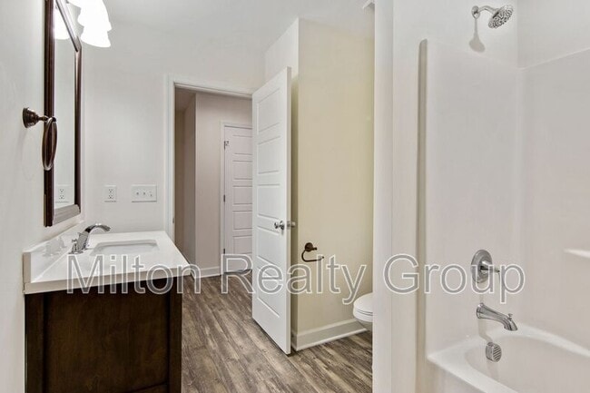 Building Photo - 100 Brickyard Ln
