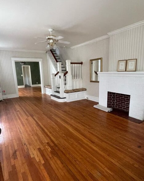 Building Photo - 232 Rector St