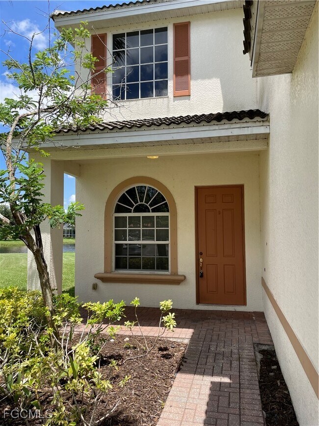 Building Photo - 2533 Deerfield Lake Ct